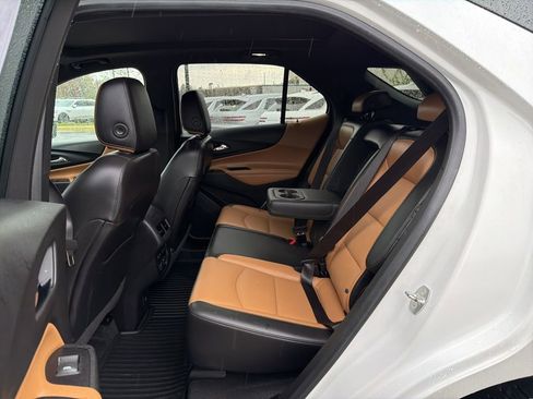 Used 2018 Chevrolet Equinox Premier image 10