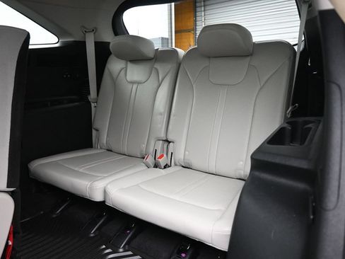 Used 2023 Kia Sorento S FWD image 39