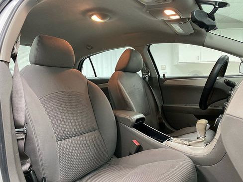 Used 2011 Chevrolet Malibu LS image 12