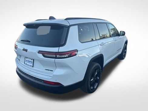 Used 2023 Jeep Grand Cherokee L Limited w/ Luxury Tech Group II image 5