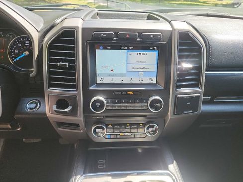 Used 2018 Ford Expedition XLT w/ Equipment Group 202A image 22