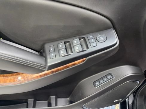 Used 2017 Chevrolet Tahoe Premier AWD/4WD image 23