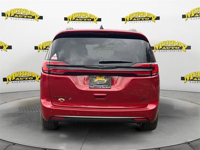 New 2026 Chrysler Pacifica Select w/ S Appearance Package