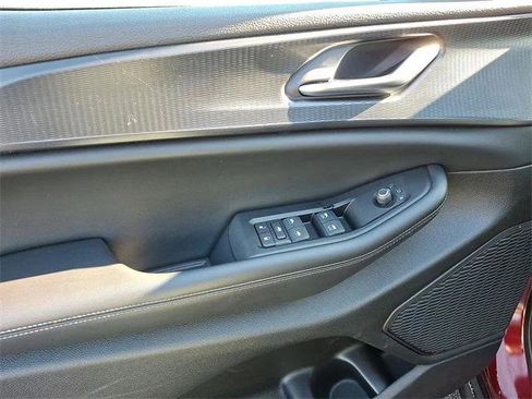 Certified 2024 Jeep Grand Cherokee Altitude image 10