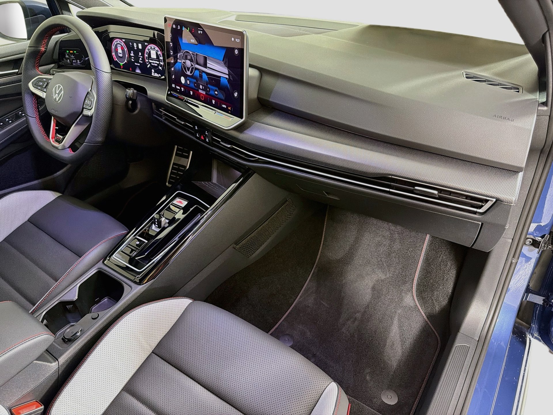 New 2026 Volkswagen GTI SE FWD image 29