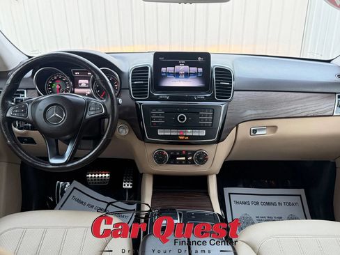 Used 2019 Mercedes-Benz GLE 400 4MATIC image 28