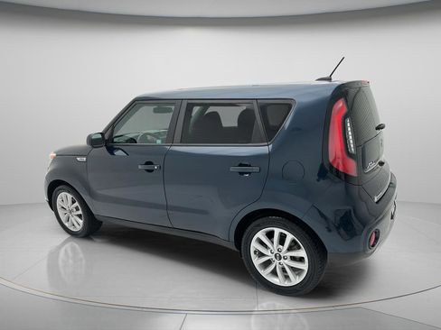 Used 2018 Kia Soul + FWD image 7