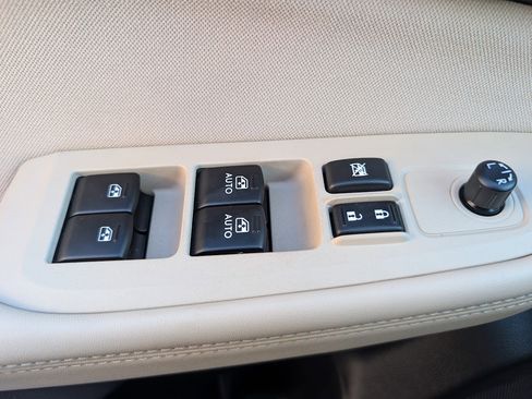 Used 2019 Subaru Outback 2.5i Premium image 33