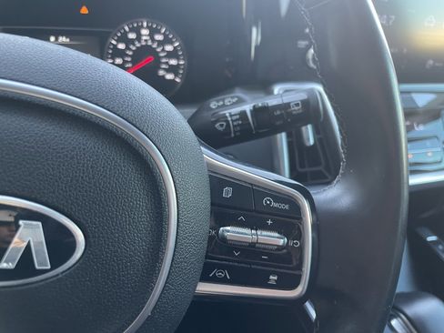Used 2021 Kia Sorento EX image 32