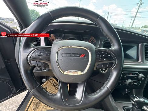 Used 2018 Dodge Charger SXT w/ Blacktop Package RWD image 22