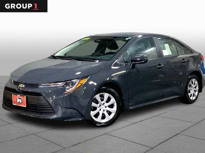 New 2025 Toyota Corolla LE