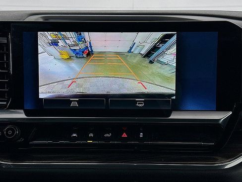 Used 2023 Chevrolet Silverado 1500 LT image 15