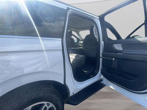 Certified 2025 Ford Expedition Max Active AWD/4WD image 18