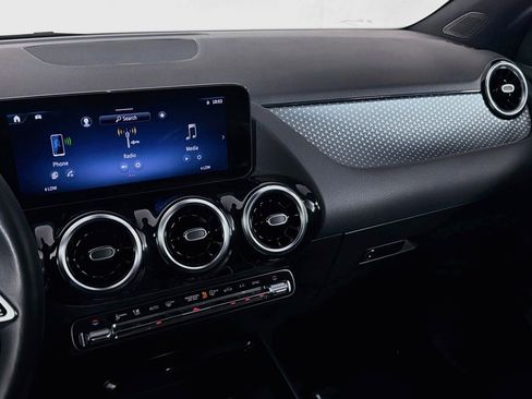 Certified 2026 Mercedes-Benz GLA 250 4MATIC image 21