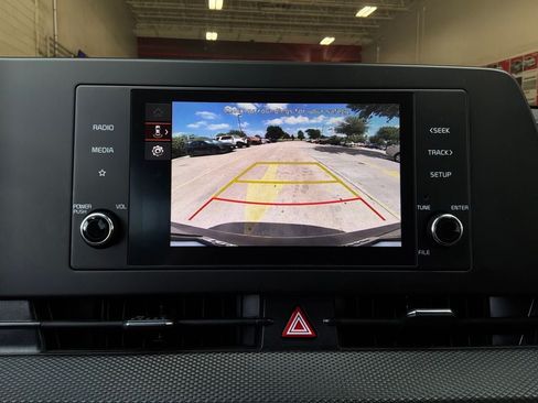 Used 2025 Kia Sportage LX FWD image 29