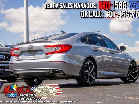 Used 2018 Honda Accord Sport image 4