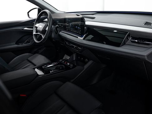 Certified 2025 Audi Q6 e-tron Premium Plus w/ Premium Plus AWD/4WD image 8