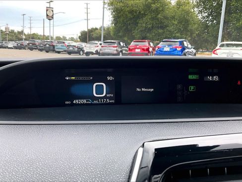 Used 2020 Toyota Prius Prime LE FWD image 25