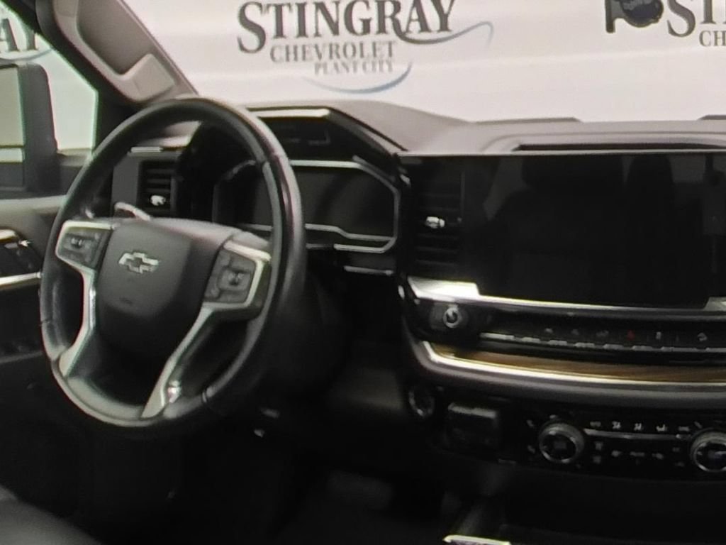 Used 2022 Chevrolet Silverado 1500 LT Trail Boss w/ Convenience Package II AWD/4WD image 16