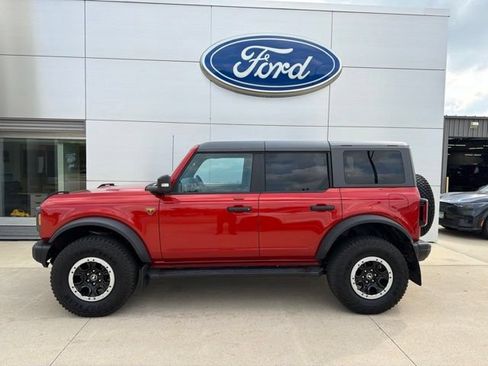 Used 2022 Ford Bronco Badlands AWD/4WD image 3