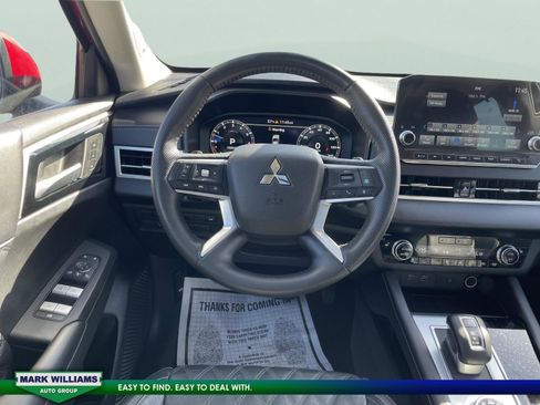 Used 2023 Mitsubishi Outlander SEL image 25