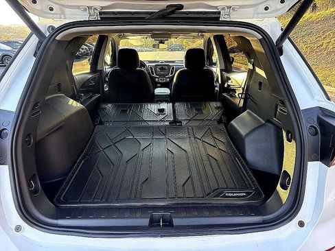 Used 2023 Chevrolet Equinox LT image 11