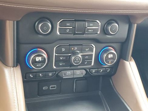 Certified 2024 Chevrolet Tahoe High Country w/ Advanced Technology Package AWD/4WD image 30
