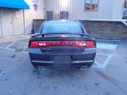 Used 2014 Dodge Charger SE w/ Sport Appearance Group RWD image 5