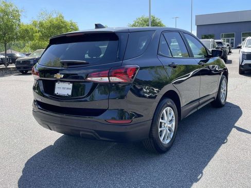 Used 2024 Chevrolet Equinox LS w/ Driver Confidence II Package FWD image 5
