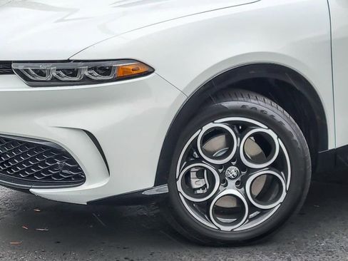 New 2025 Alfa Romeo Tonale AWD/4WD image 3
