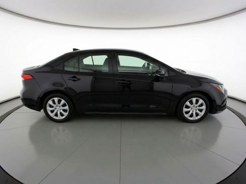 Used 2025 Toyota Corolla LE FWD image 11