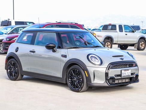Used 2023 MINI Cooper S image 3