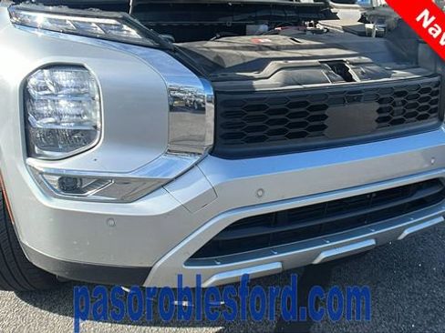 Used 2024 Mitsubishi Outlander SE image 11