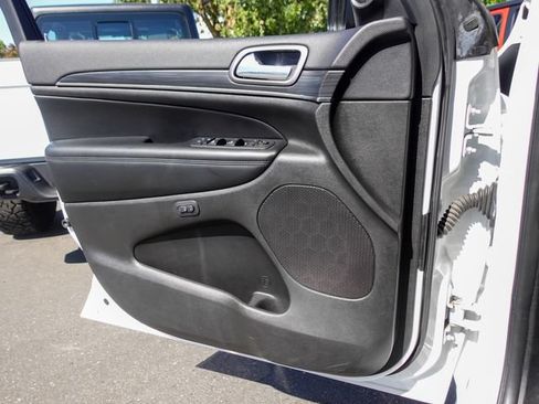 Used 2021 Jeep Grand Cherokee Limited X RWD image 18