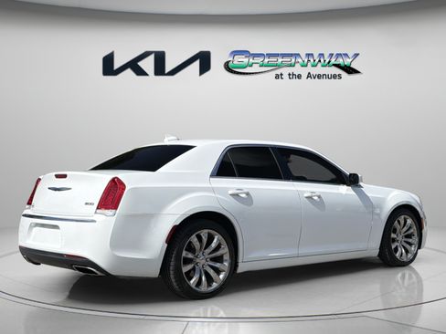 Used 2020 Chrysler 300 Touring L w/ Quick Order Package 2EF RWD image 6