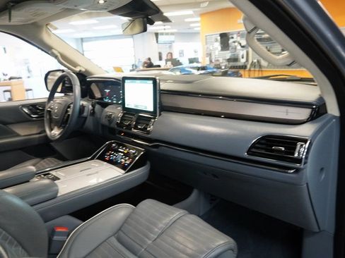 Used 2021 Lincoln Navigator L Black Label w/ Cargo Convenience Package image 38