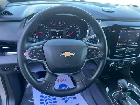 Used 2023 Chevrolet Traverse LT FWD image 12