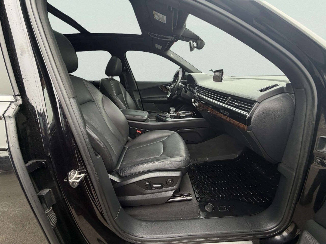 Used 2018 Audi Q7 3.0T Prestige w/ Prestige Package AWD/4WD image 37
