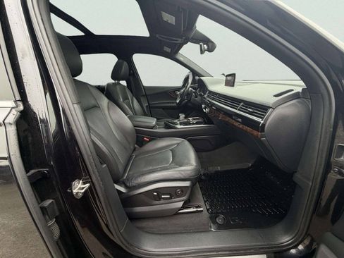 Used 2018 Audi Q7 3.0T Prestige w/ Prestige Package AWD/4WD image 37