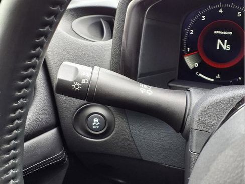 Certified 2024 Nissan Z Performance w/ Floor Mat Package image 24