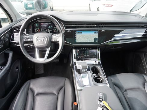Used 2022 Audi Q7 3.0T Prestige image 2