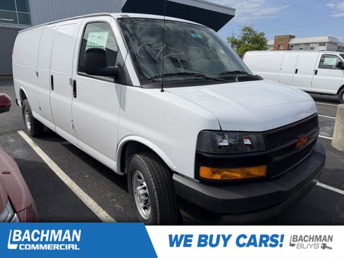 New 2026 Chevrolet Express 2500 Extended RWD image 1