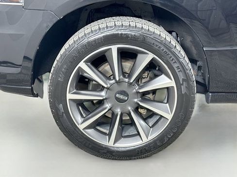 Used 2016 Lincoln Navigator L Reserve image 32