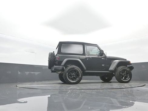 Used 2022 Jeep Wrangler Willys image 36