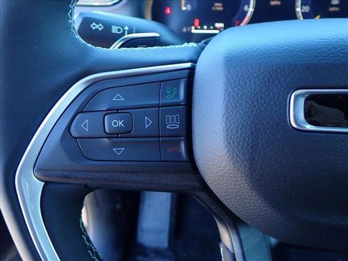 New 2026 Jeep Grand Cherokee Altitude image 16