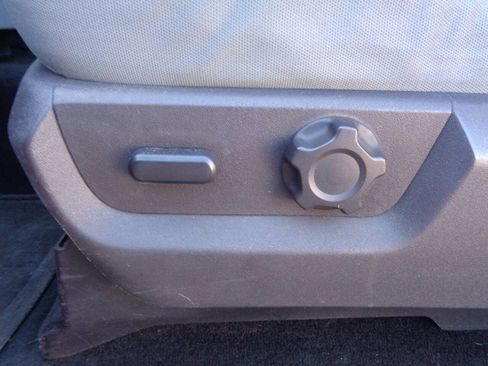 Used 2012 Ford F250 XLT w/ XLT Value Pkg image 19