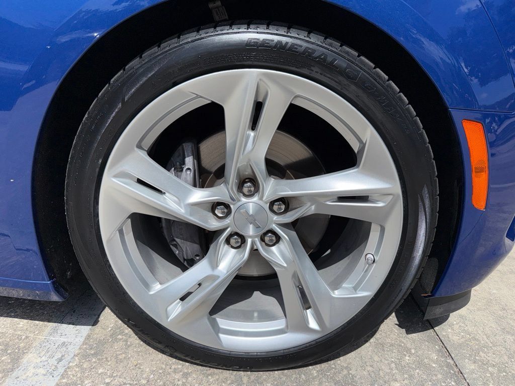 Used 2023 Chevrolet Camaro SS RWD image 41