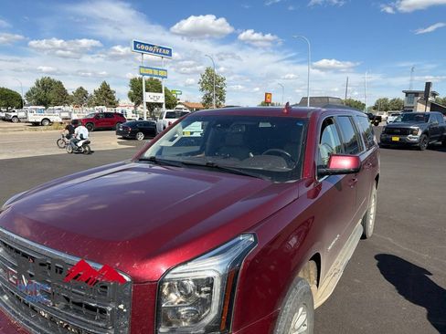 Used 2019 GMC Yukon XL SLT w/ Open Road Package AWD/4WD image 5