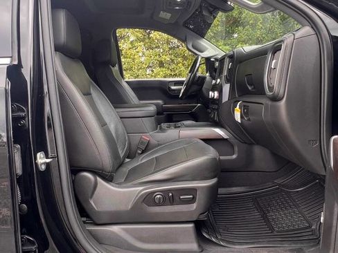 Used 2020 GMC Sierra 1500 SLT RWD image 18