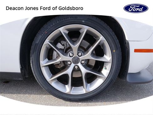 Used 2022 Dodge Challenger GT image 10